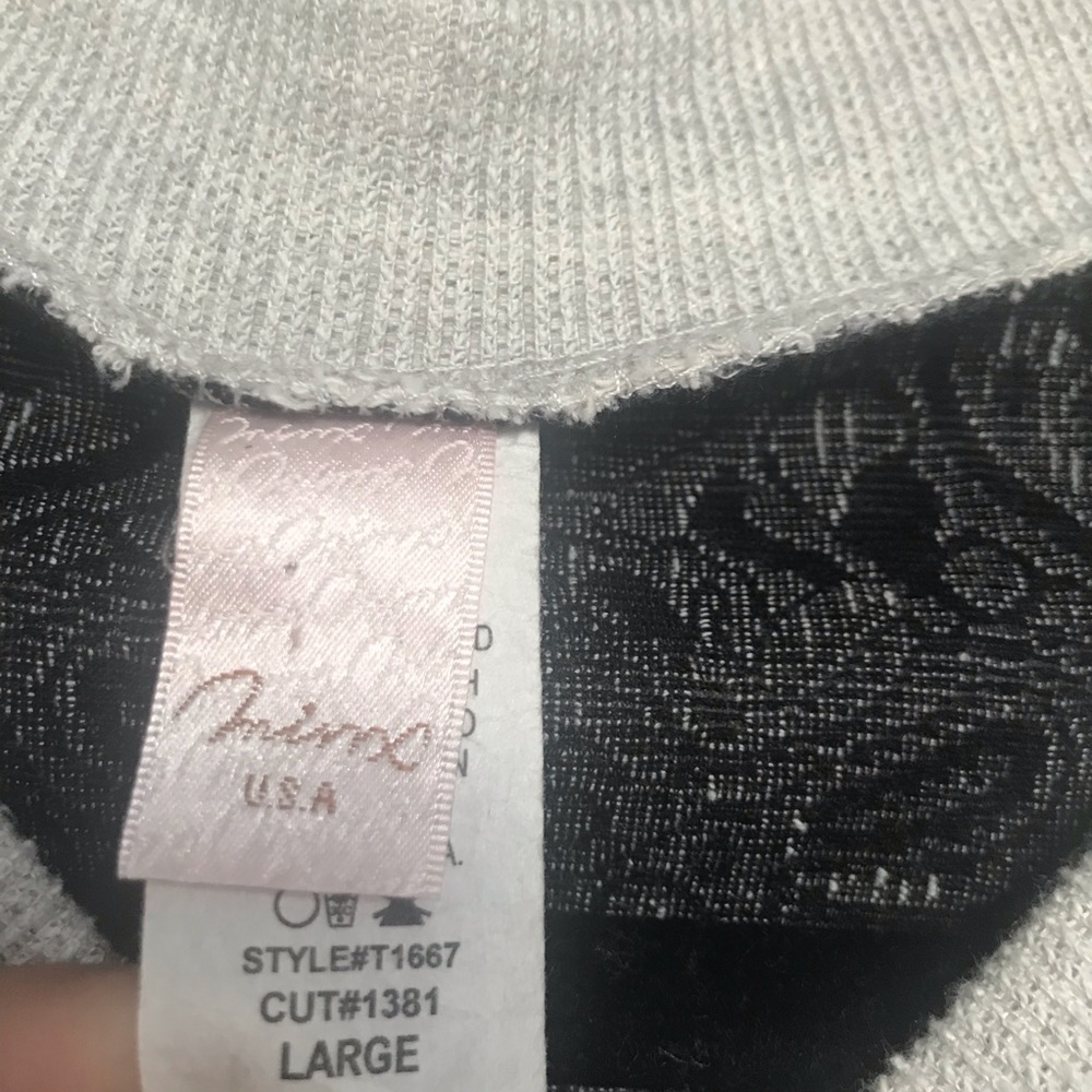 Patterned zip up jacket! - Picture 4 of 4